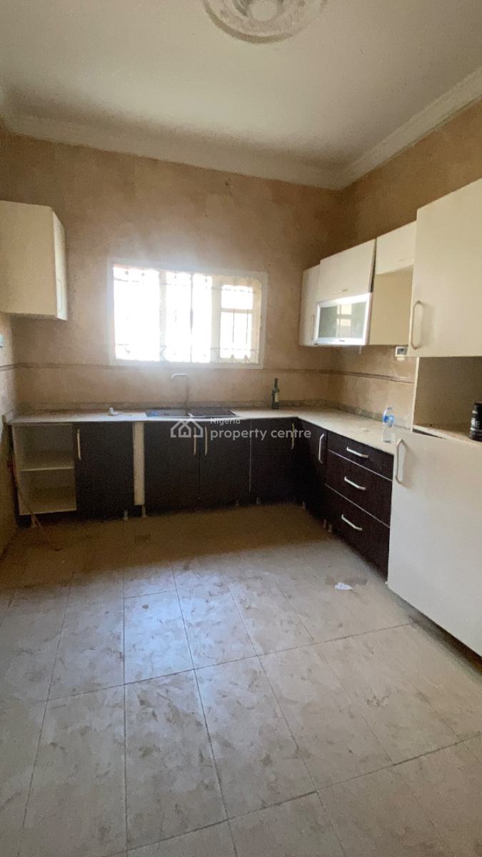 Neatly Built 3 Bedroom Flat + Bq, Mabushi, Abuja, Flat / Apartment for Rent