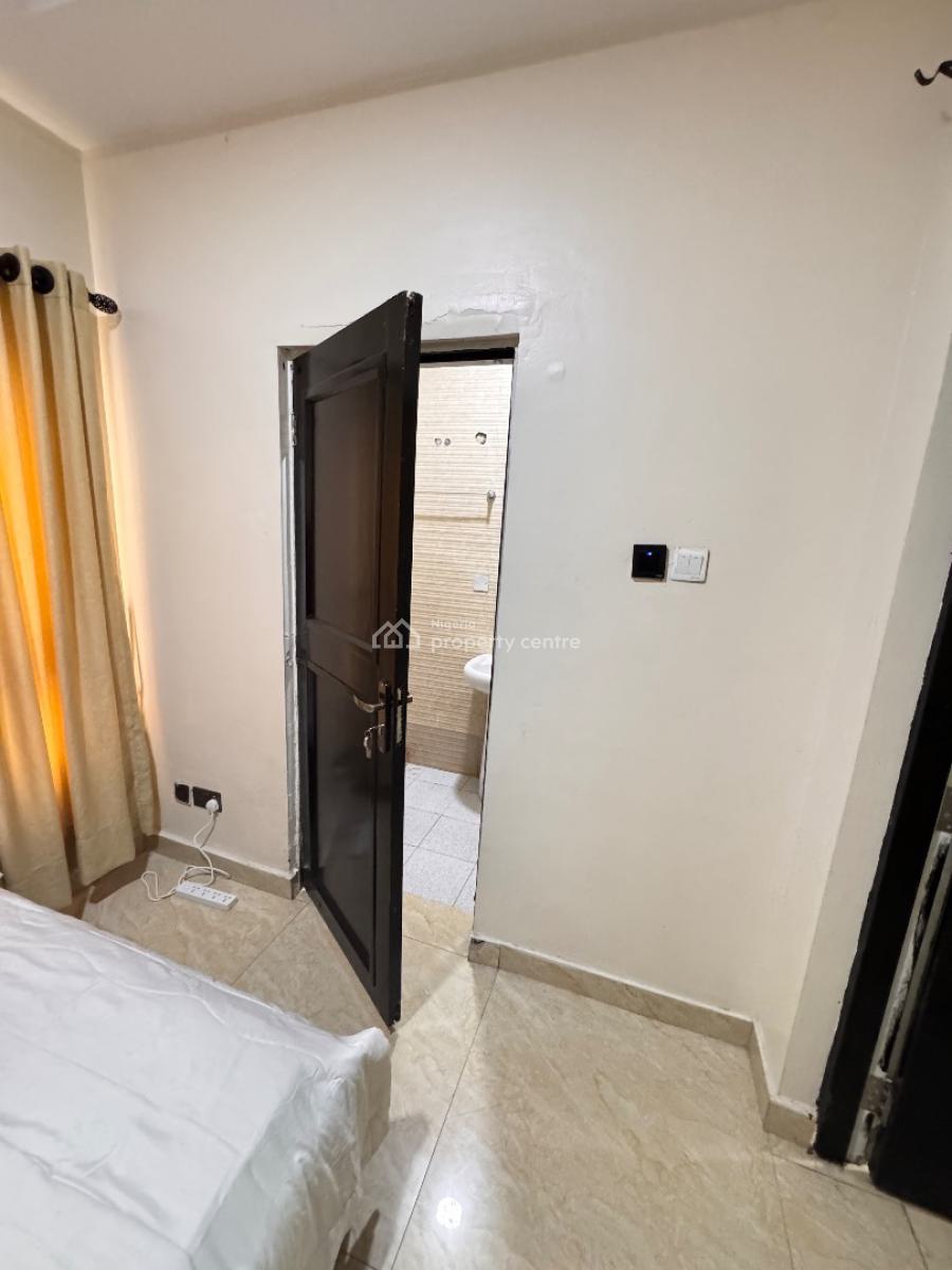 Luxuriously Serviced & Furnished One Bedroom W/ Swimming Pool and Gym, Osapa London, Osapa, Lekki, Lagos, Mini Flat (room and Parlour) for Rent