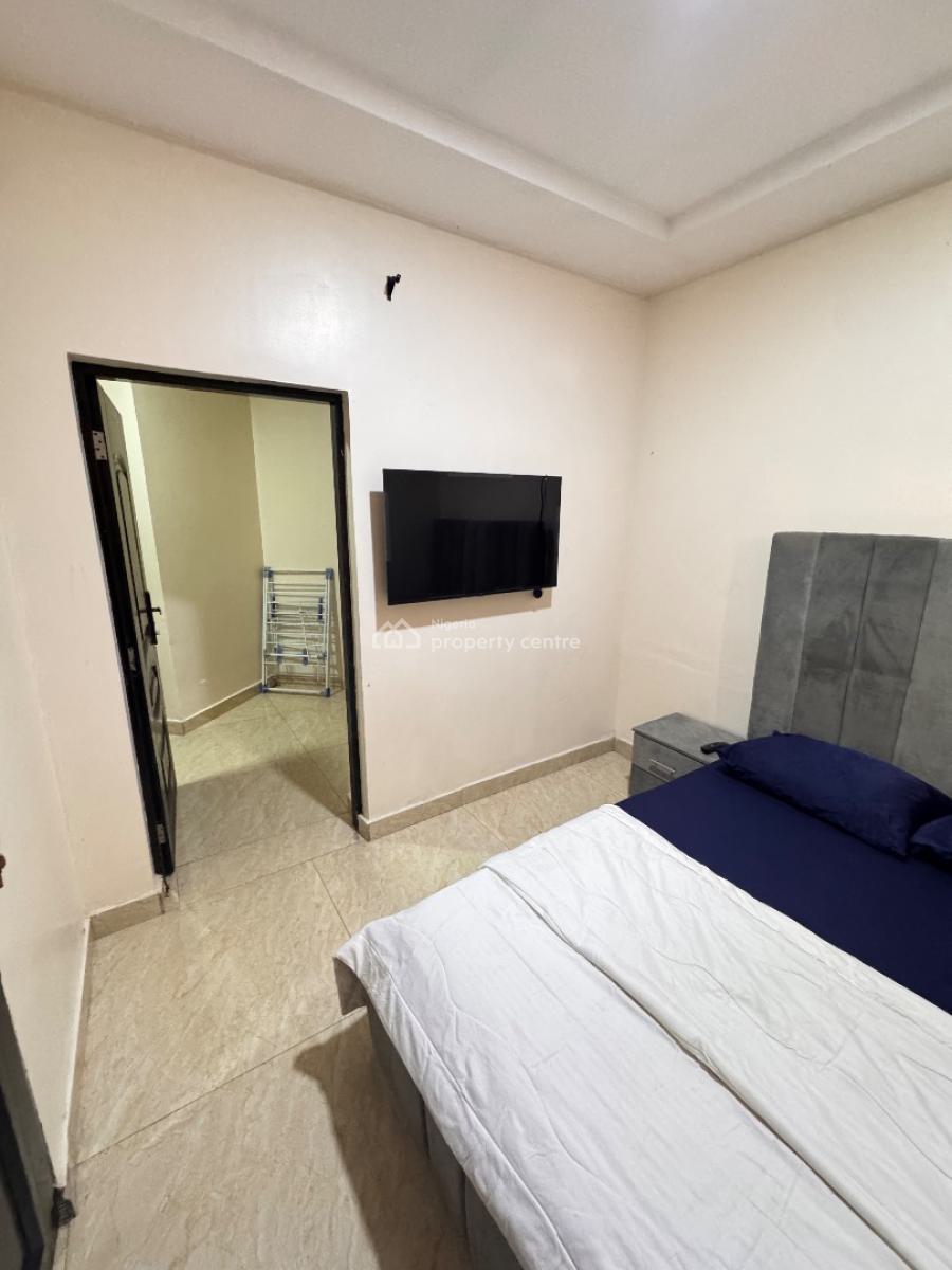 Luxuriously Serviced & Furnished One Bedroom W/ Swimming Pool and Gym, Osapa London, Osapa, Lekki, Lagos, Mini Flat (room and Parlour) for Rent