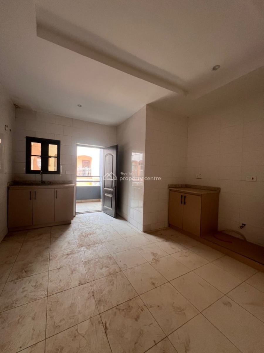 Massive 3 Bedrooms Flat in a Beautiful Estate on Fully Tarred Road, Area 1 Axis, Durumi, Abuja, House for Sale