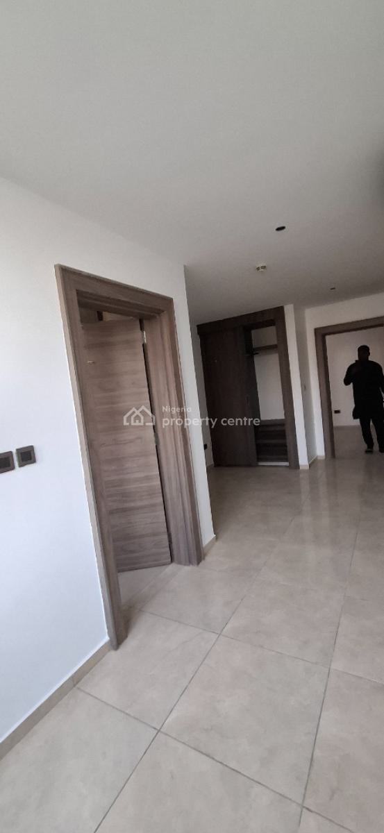 Luxurious Two Bedroom Apartment with Swimming Pool, Wuse 2, Abuja, Flat / Apartment for Sale