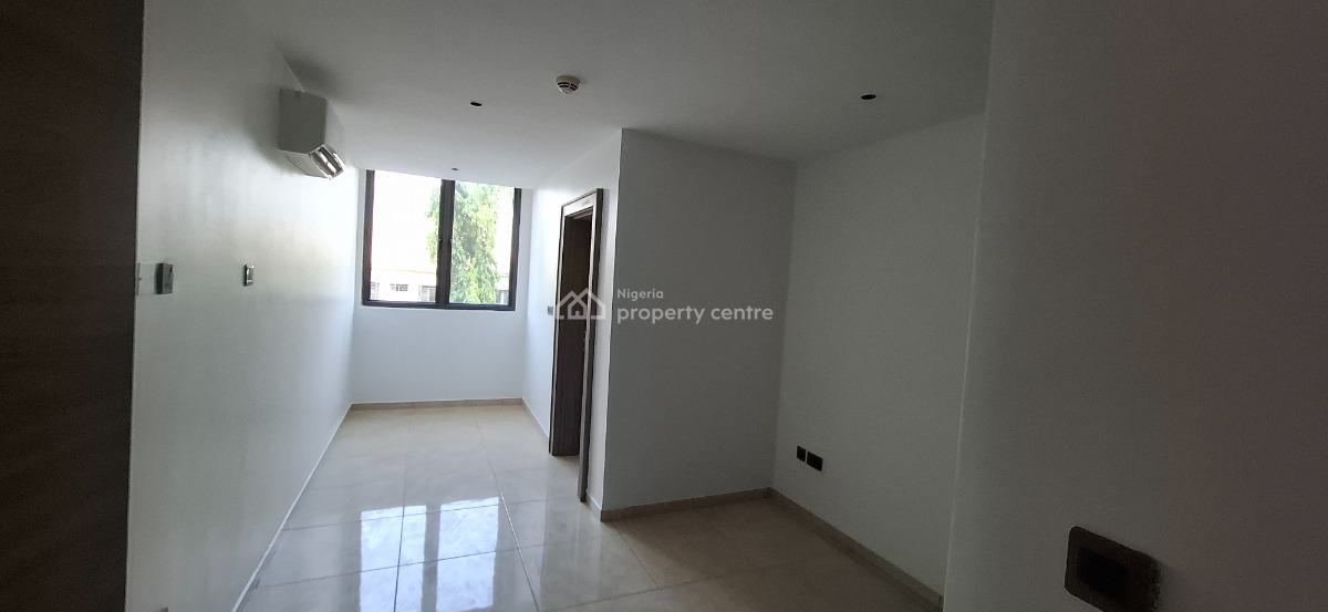 Luxurious Two Bedroom Apartment with Swimming Pool, Wuse 2, Abuja, Flat / Apartment for Sale