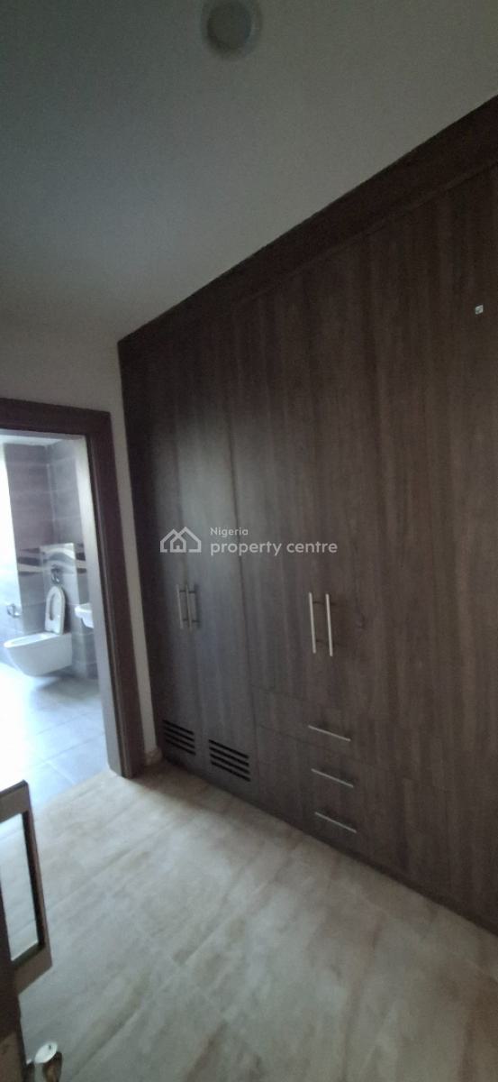 Luxurious Two Bedroom Apartment with Swimming Pool, Wuse 2, Abuja, Flat / Apartment for Sale