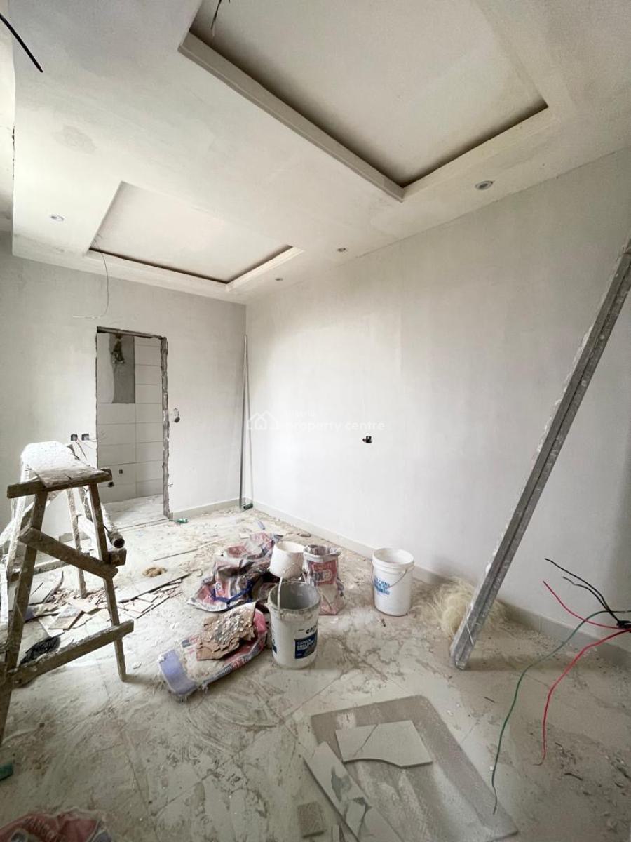 Contemporary 2bedroom Maisonette Home, Lekki Phase 1, Lekki, Lagos, Flat / Apartment for Sale