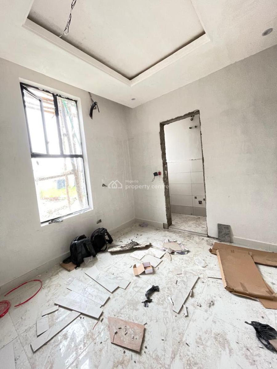 Contemporary 2bedroom Maisonette Home, Lekki Phase 1, Lekki, Lagos, Flat / Apartment for Sale