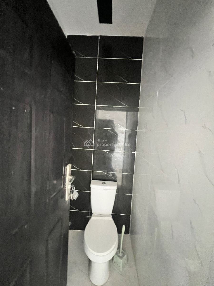 a Well Built 2 Bedroom, By Sunshine Garden Opposite Sky Mall  Ajah, Lekki Phase 2, Lekki, Lagos, Flat / Apartment for Rent