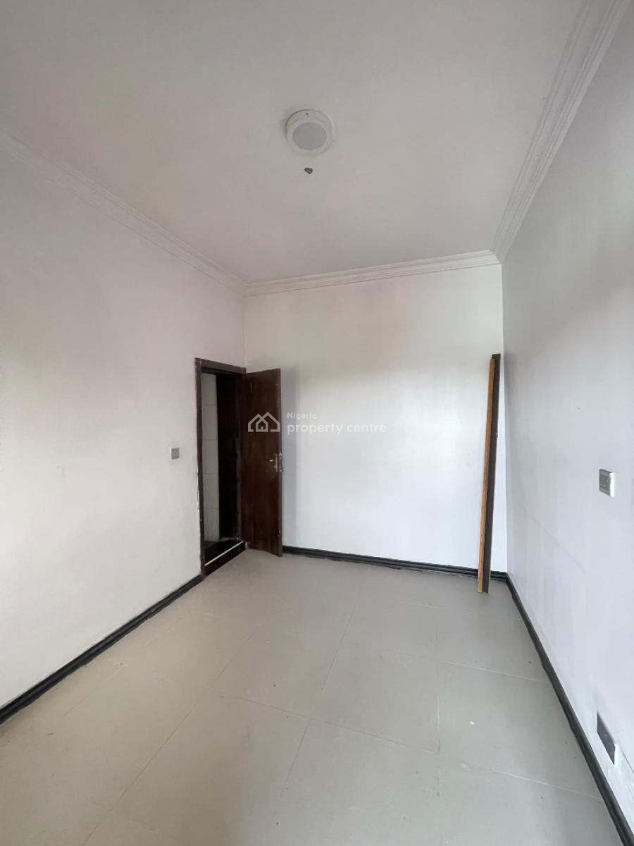 Nicely Built 3 Bedroom Maisonette with Bq, Yaba, Lagos, House for Sale