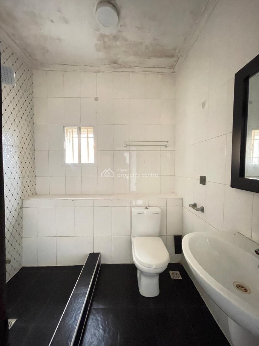 Nicely Built 3 Bedroom Maisonette with Bq, Yaba, Lagos, House for Sale