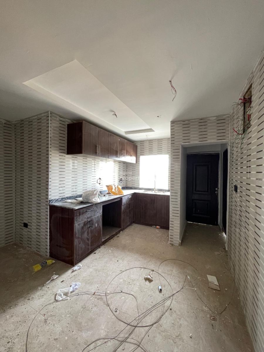 Contemporary 3 Bedroom Apartment in a Nice and Serene Environment, Yaba, Lagos, Flat / Apartment for Sale