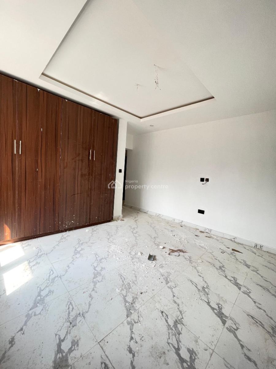 Contemporary 3 Bedroom Apartment in a Nice and Serene Environment, Yaba, Lagos, Flat / Apartment for Sale