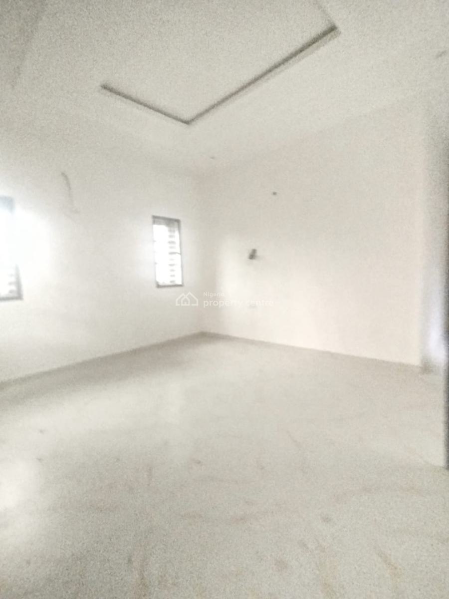 a Block of Flats, Oron Road After Shelter, Uyo, Akwa Ibom, Block of Flats for Sale