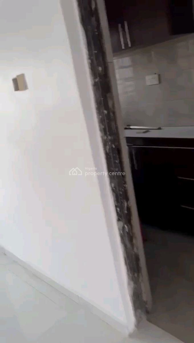 an Executive Standard Very Decent and Spacious Newly Built 2bedroom, Oloruntoyin Street, Oworonshoki, Shomolu, Lagos, Flat / Apartment for Rent