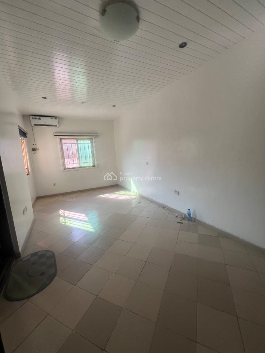 3 Bedrooms Terraced with Bq, Lekki Phase 1, Lekki, Lagos, Terraced Duplex for Rent