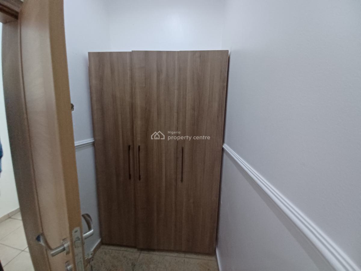 Serviced 2-bedroom Apartment + Generator & Pool, Wuse 2, Abuja, Flat / Apartment for Rent