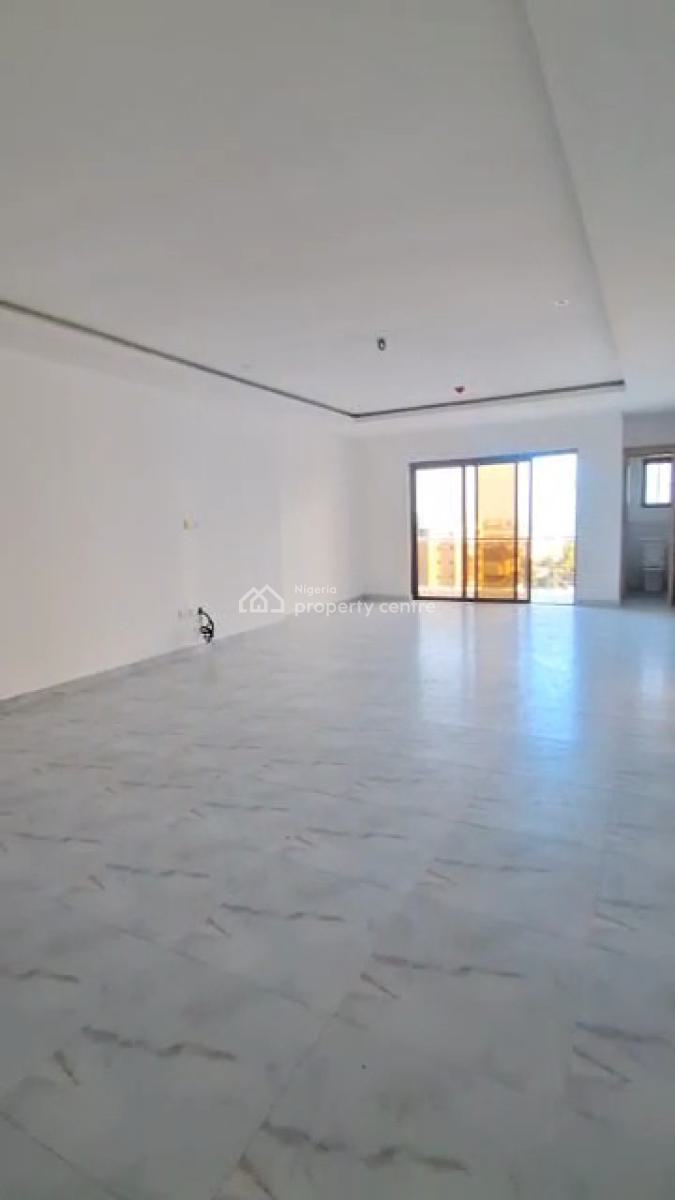Luxurious 3bedroom Flat Ensuit Upstairs with Bq, Off Admiralty Way, Lekki Phase 1, Lekki, Lagos, Flat / Apartment for Sale