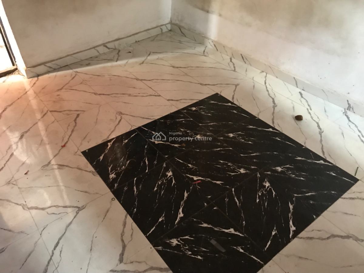 Lovely Selfcontain, Shomolu, Shomolu, Lagos, Self Contain (single Rooms) for Rent