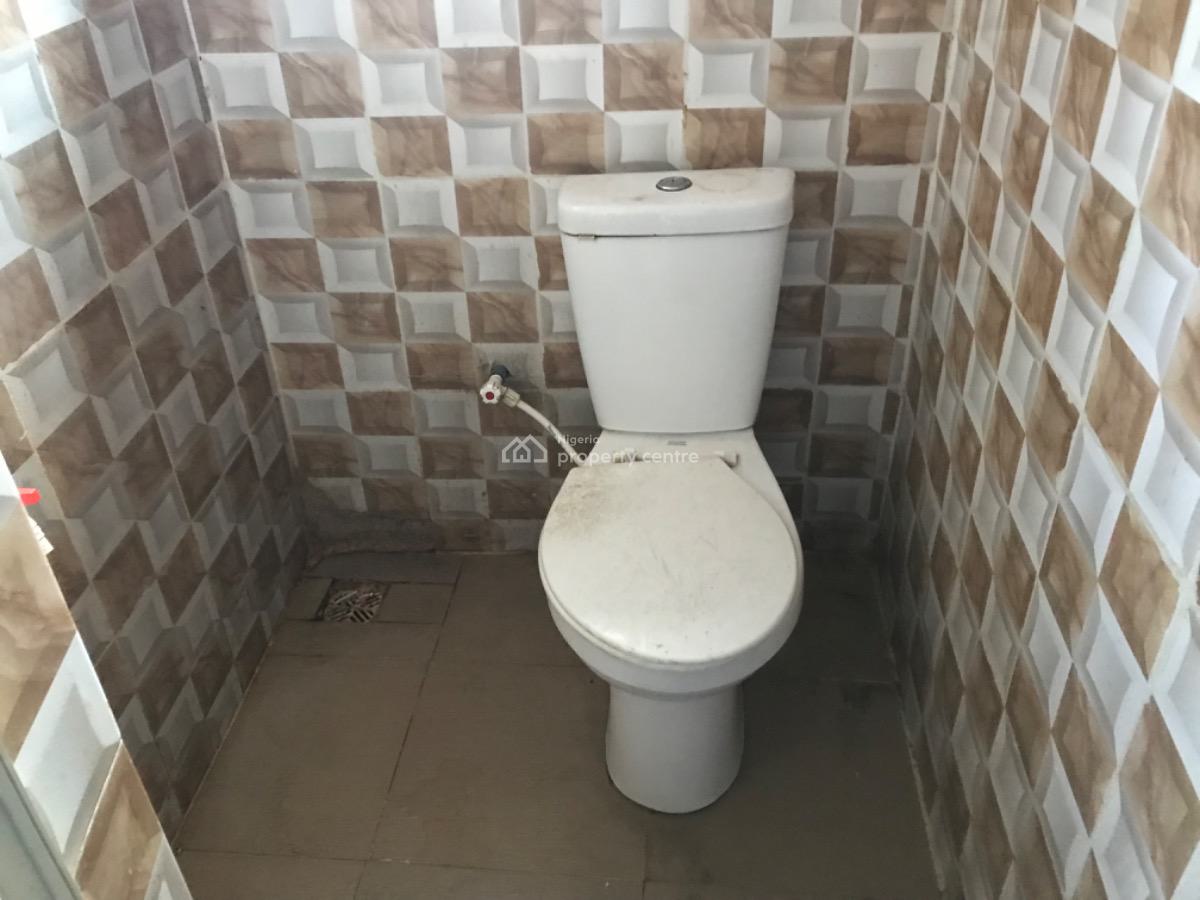 Lovely Selfcontain, Shomolu, Shomolu, Lagos, Self Contain (single Rooms) for Rent