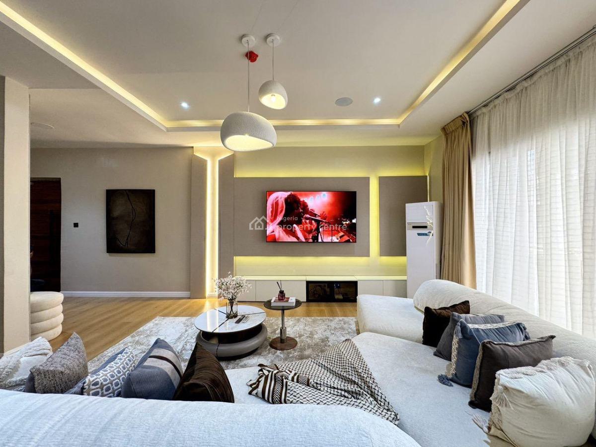 Cozy3  Bedroom Apartment with Top Notch Amenities Available., Lekki Phase 1, Lekki, Lagos, Flat / Apartment Short Let