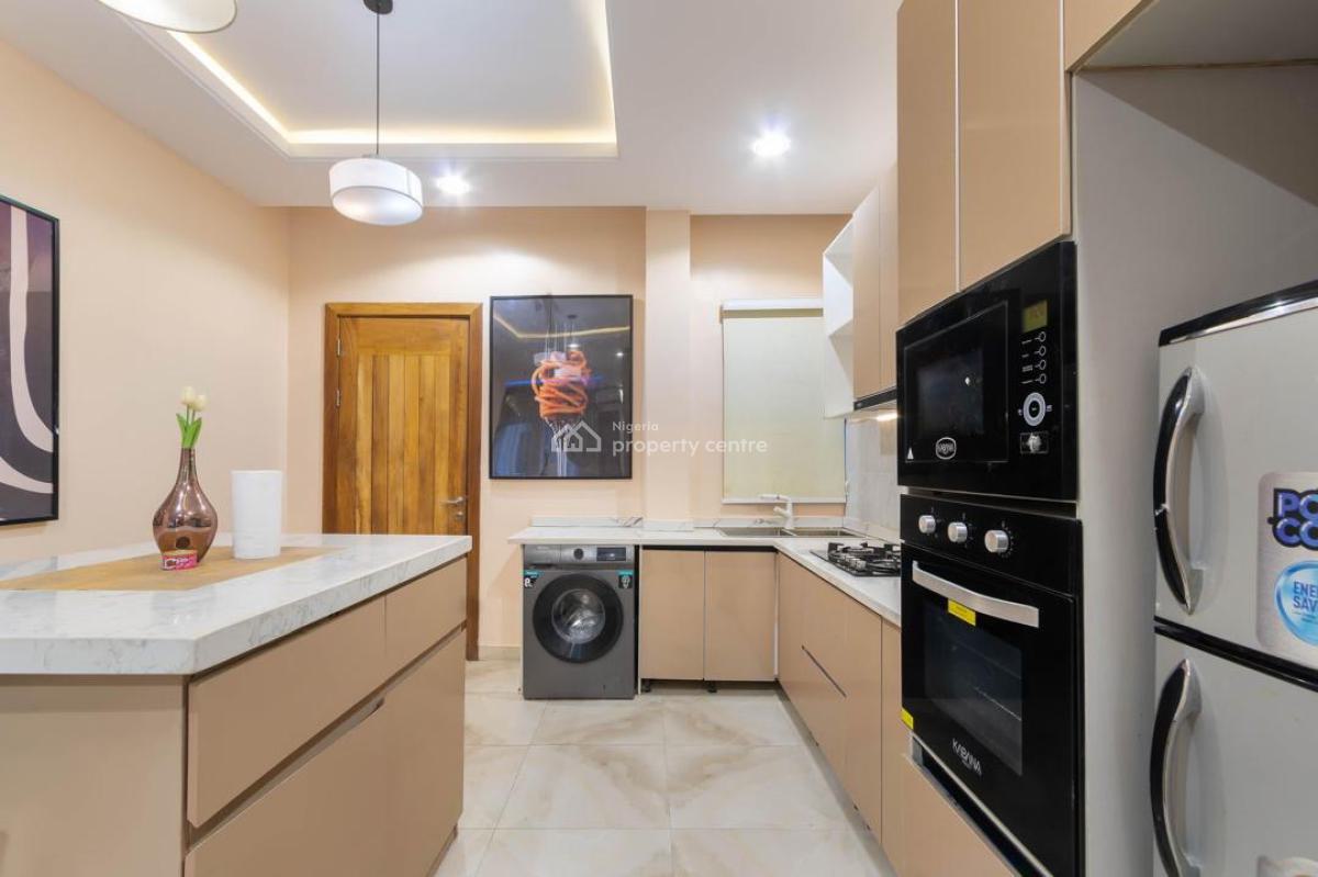 3 Bedroom Apartment with Ps5 and Other Top Notch Amenities Available F, Lekki Phase 1, Lekki, Lagos, Flat / Apartment Short Let