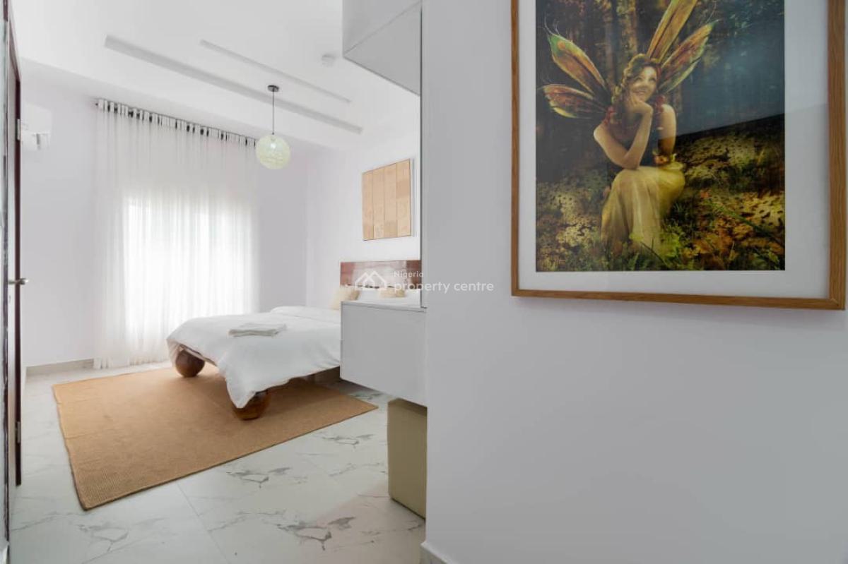 2 Bedroom Apartment with Ps5 and Other Top Notch Amenities Available F, Lekki Phase 1, Lekki, Lagos, Flat / Apartment Short Let