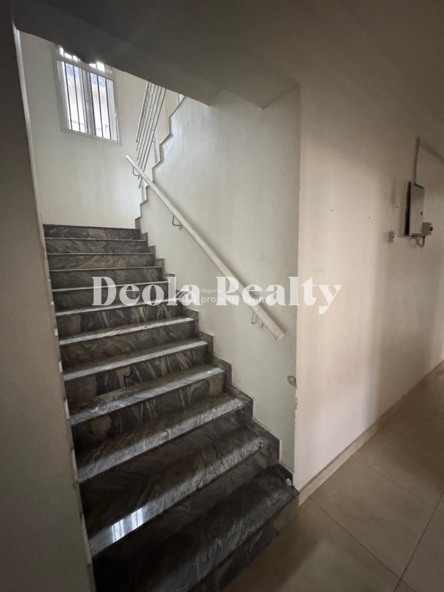 an Executive 4 Bedroom Maisonette with Rooftop Terrace, U3 Estate, Lekki Right Right Side, Oniru, Victoria Island (vi), Lagos, Flat / Apartment for Rent