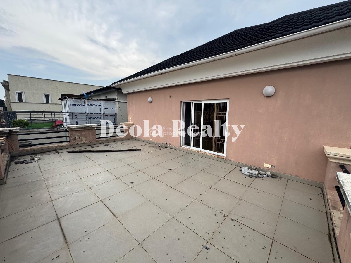 an Executive 4 Bedroom Maisonette with Rooftop Terrace, U3 Estate, Lekki Right Right Side, Oniru, Victoria Island (vi), Lagos, Flat / Apartment for Rent
