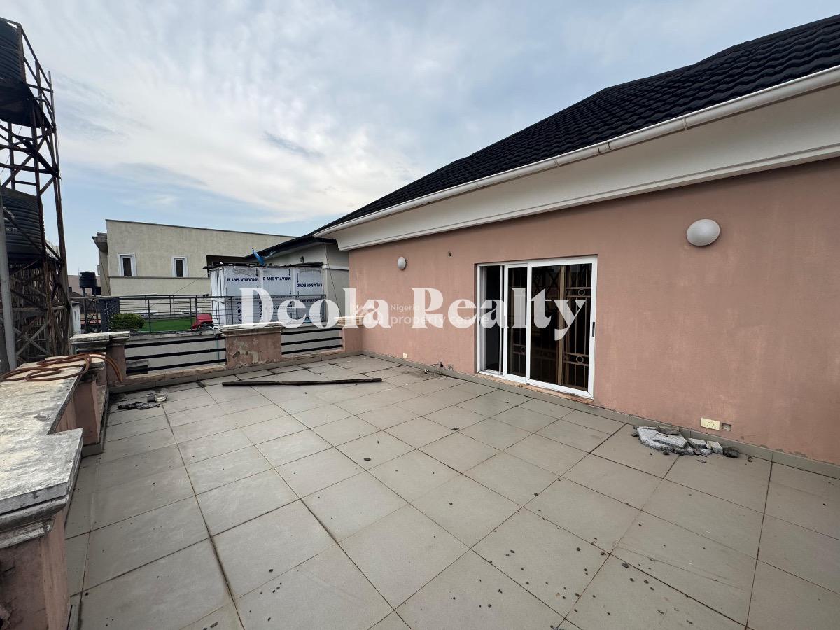 an Executive 4 Bedroom Maisonette with Rooftop Terrace, U3 Estate, Lekki Right Right Side, Oniru, Victoria Island (vi), Lagos, Flat / Apartment for Rent