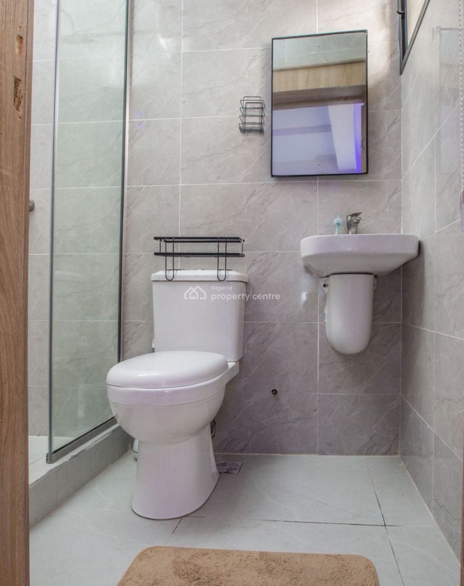 2 Bedroom Apartment with Ps5 and Other Top Notch Amenities Available F, Lekki Phase 1, Lekki, Lagos, Flat / Apartment Short Let