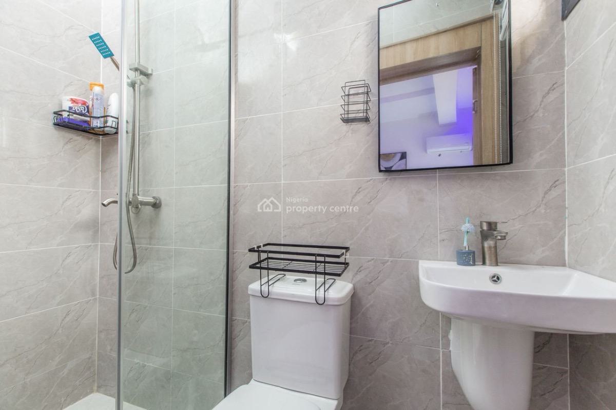 2 Bedroom Apartment with Ps5 and Other Top Notch Amenities Available F, Lekki Phase 1, Lekki, Lagos, Flat / Apartment Short Let