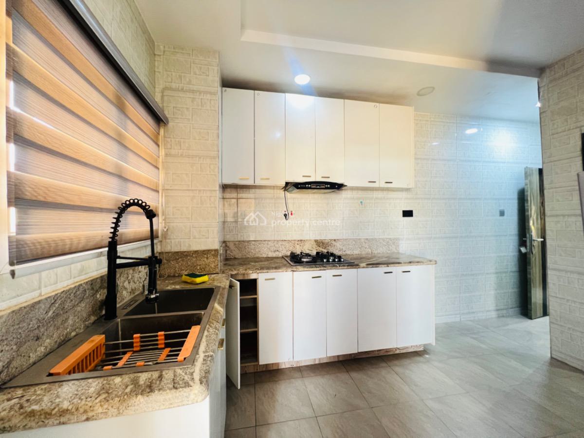 Well Furnished 3 Bedroom Flat, Guzape District, Abuja, Flat / Apartment for Rent