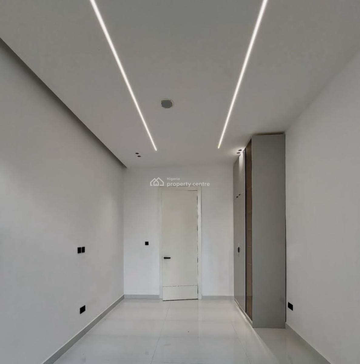 5 Bedroom Fully Detached with 2 Rooms Bq, Off Chevron Drive, Ikota, Lekki, Lagos, Detached Duplex for Sale