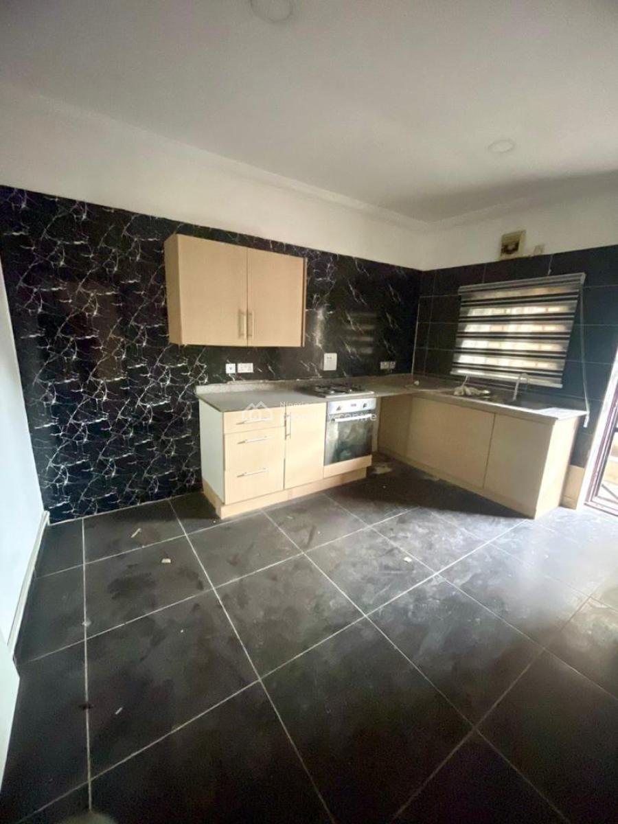 Budget-friendly 4 Bedroom Terraced Duplex with Bq in a Secure Estate, Osapa London, Lekki, Lagos, Terraced Duplex for Sale