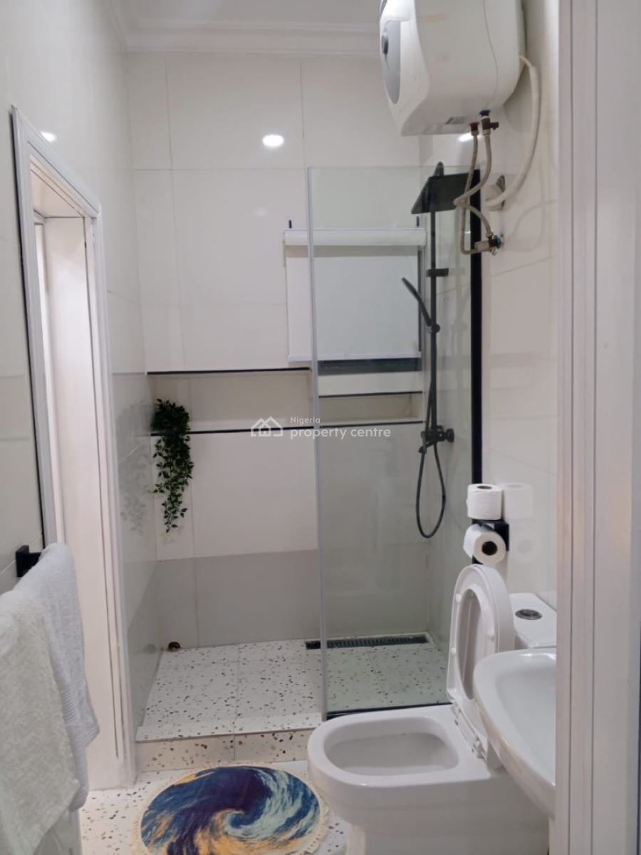 Cozy Luxurious 2 Bedroom Apartment with Bq., Rock Drive, Lekki Phase 1, Lekki, Lagos, Flat / Apartment for Rent
