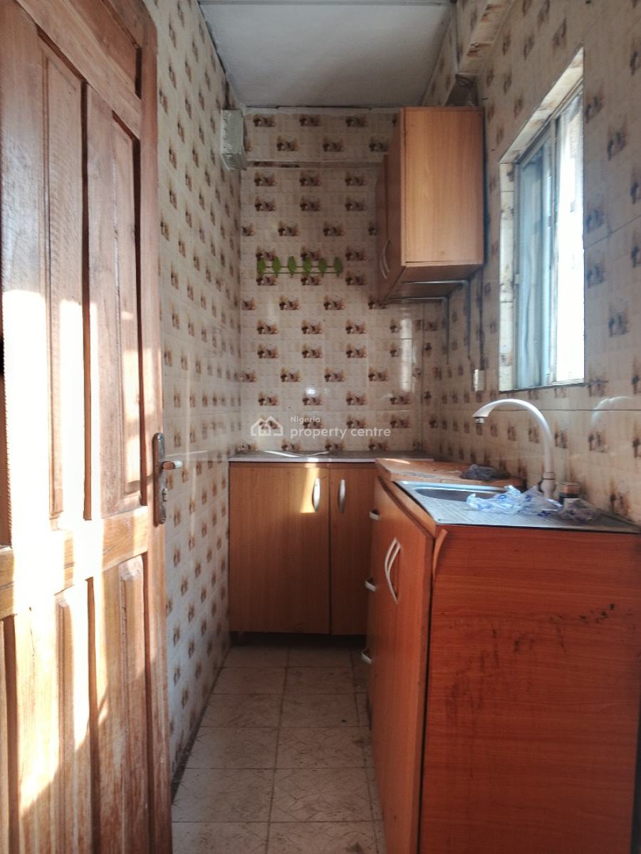 Two Bedroom Flat Available in a Good Area, Alagomeji, Alagomeji, Yaba, Lagos, Flat / Apartment for Rent