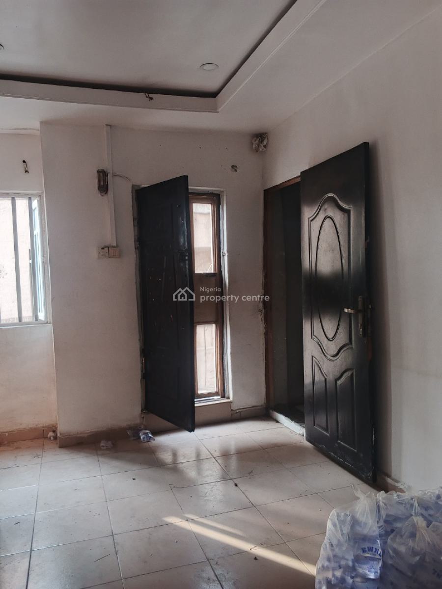 Two Bedroom Flat Available in a Good Area, Alagomeji, Alagomeji, Yaba, Lagos, Flat / Apartment for Rent