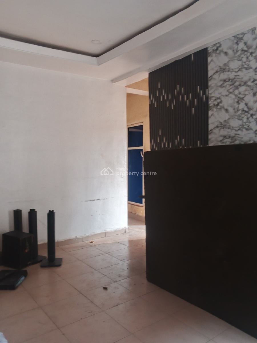 Two Bedroom Flat Available in a Good Area, Alagomeji, Alagomeji, Yaba, Lagos, Flat / Apartment for Rent