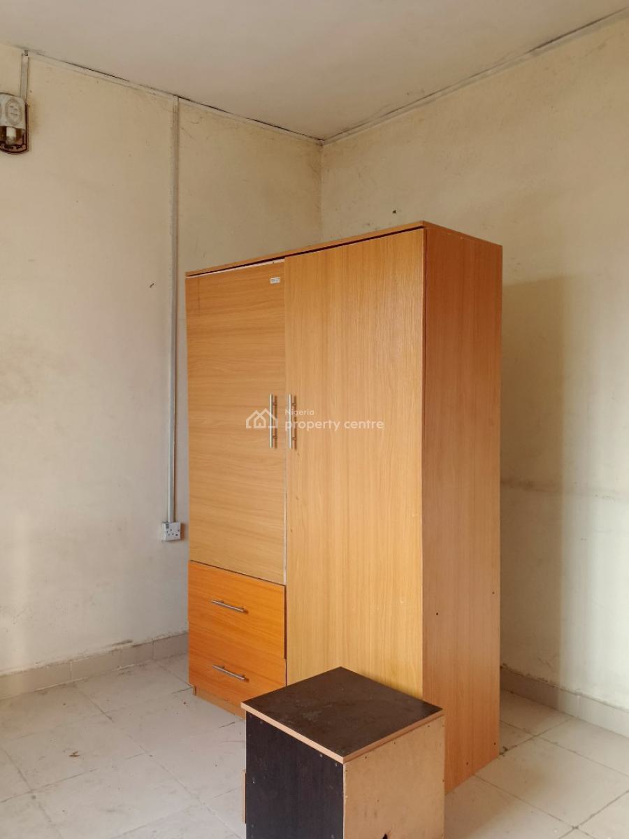 Two Bedroom Flat Available in a Good Area, Alagomeji, Alagomeji, Yaba, Lagos, Flat / Apartment for Rent