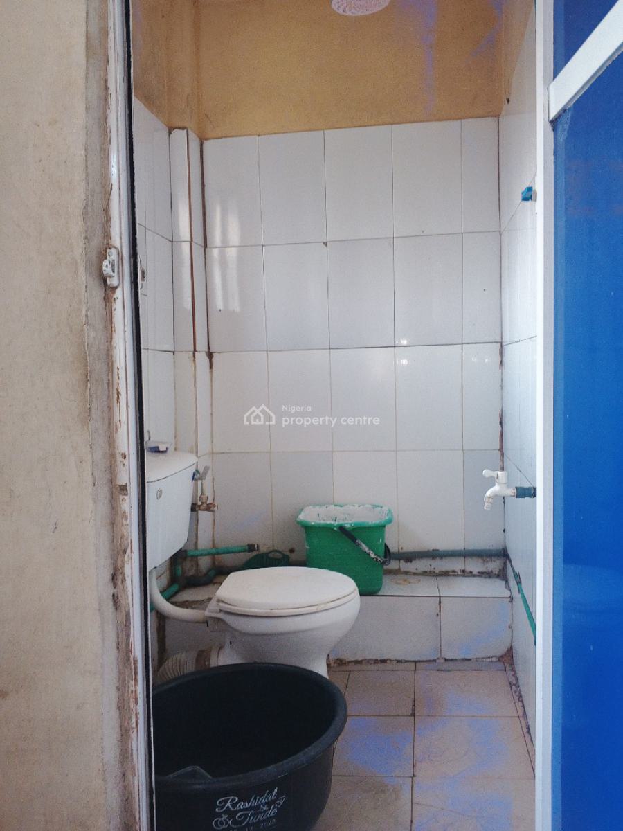 Two Bedroom Flat Available in a Good Area, Alagomeji, Alagomeji, Yaba, Lagos, Flat / Apartment for Rent