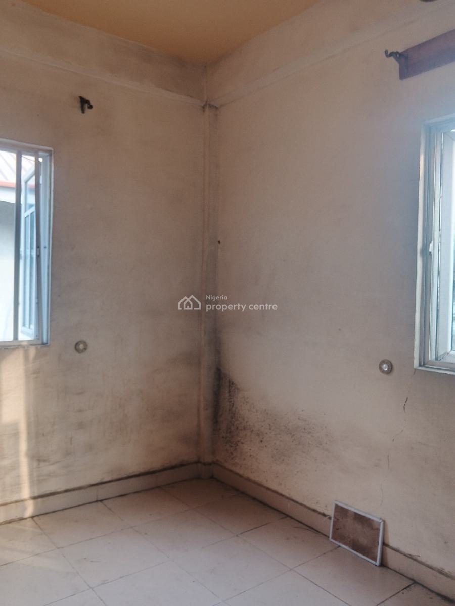 Two Bedroom Flat Available in a Good Area, Alagomeji, Alagomeji, Yaba, Lagos, Flat / Apartment for Rent