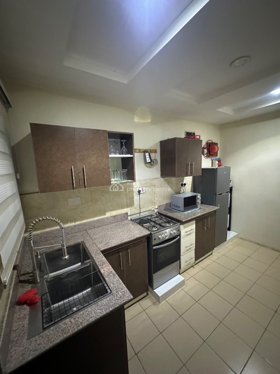Cozy 2 Bedroom Apartment in Serene Environment, Brains and Hammers City Estate, Life Camp, Abuja, Flat / Apartment Short Let