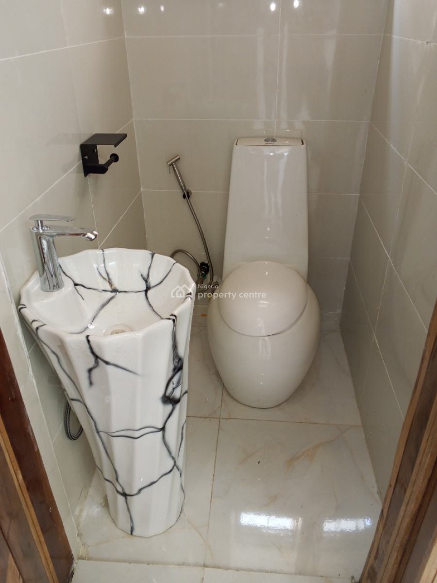 Luxurious 2 Bedroom Apartment, Lekki, Lagos, Flat / Apartment for Sale