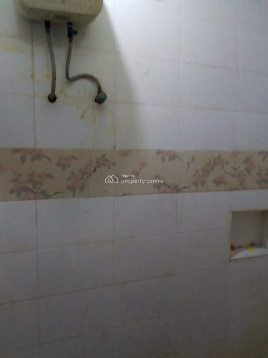 a Room in 3 Bedroom Shared Apartment, Thomas Estate, Ajiwe, Ajah, Lagos, Self Contain (single Rooms) for Rent