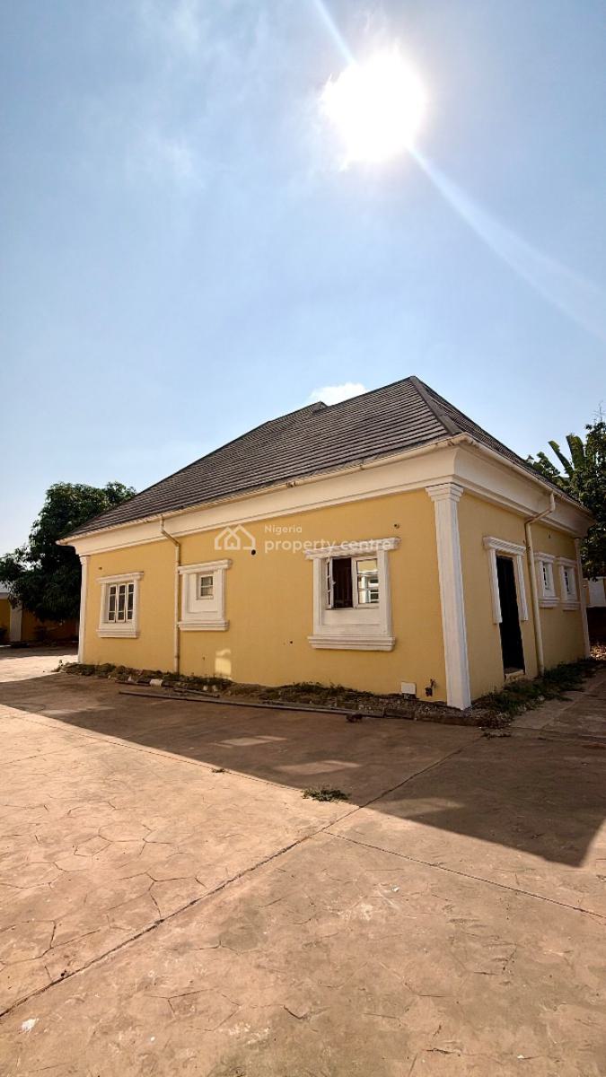 Diplomatic-grade 8-bedroom Luxury Residence with 2-units  2-bedroom, Guzape, Guzape District, Abuja, Detached Duplex for Rent