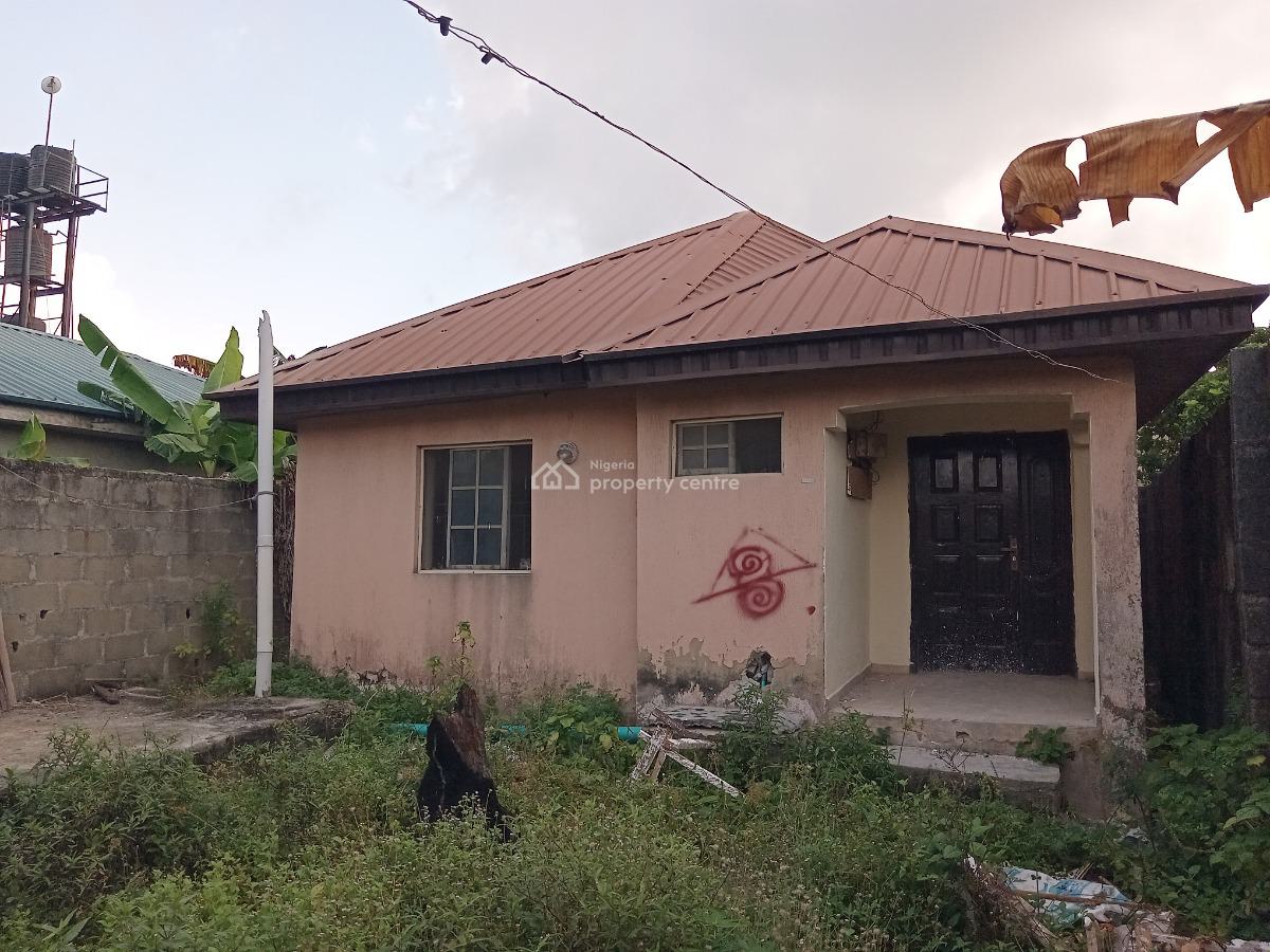 Renovated 2 Bedroom Bungalow, Ogombo, Ajah, Lagos, Flat / Apartment for Rent