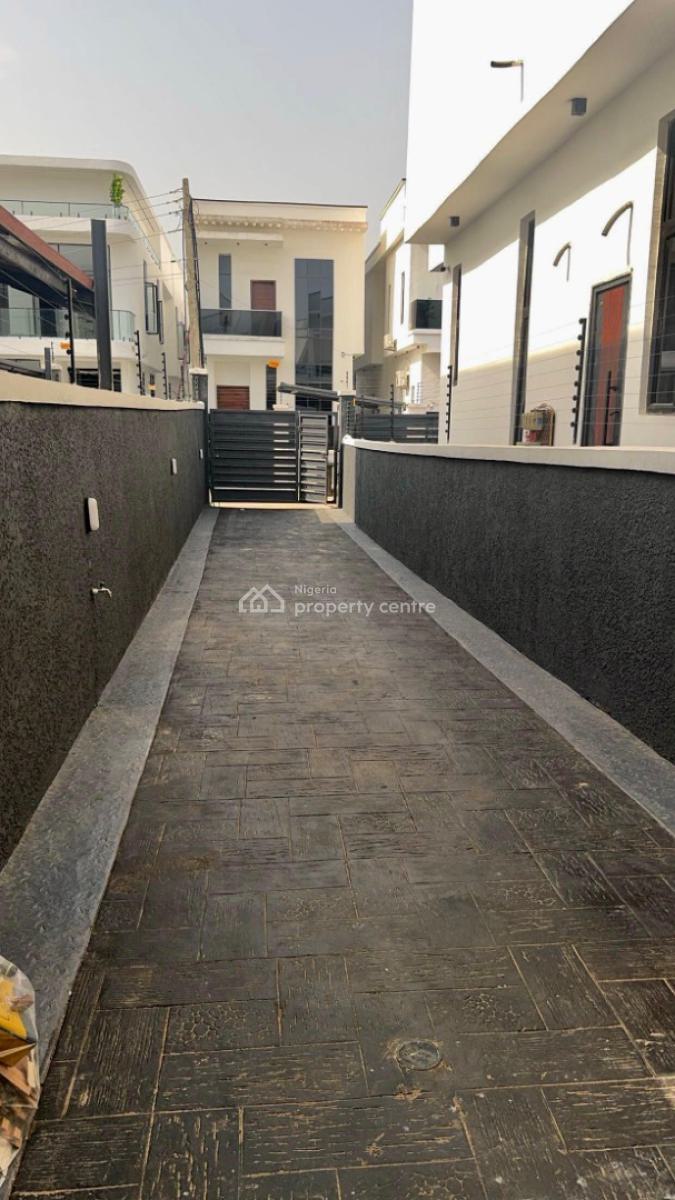 Tastefully Finished 4-bedroom Fully Detached Duplex with a Room Bq,, Royal Pine Estate, Orchid Road, Lekki (lagos Island), Lekki, Lagos, Detached Duplex for Rent