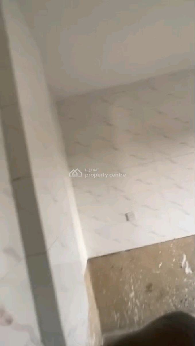 3bedroom Upstairs, All Room Ensuite, Burger King, Off Herbert Macauley Way, Alagomeji, Yaba, Lagos, Flat / Apartment for Rent