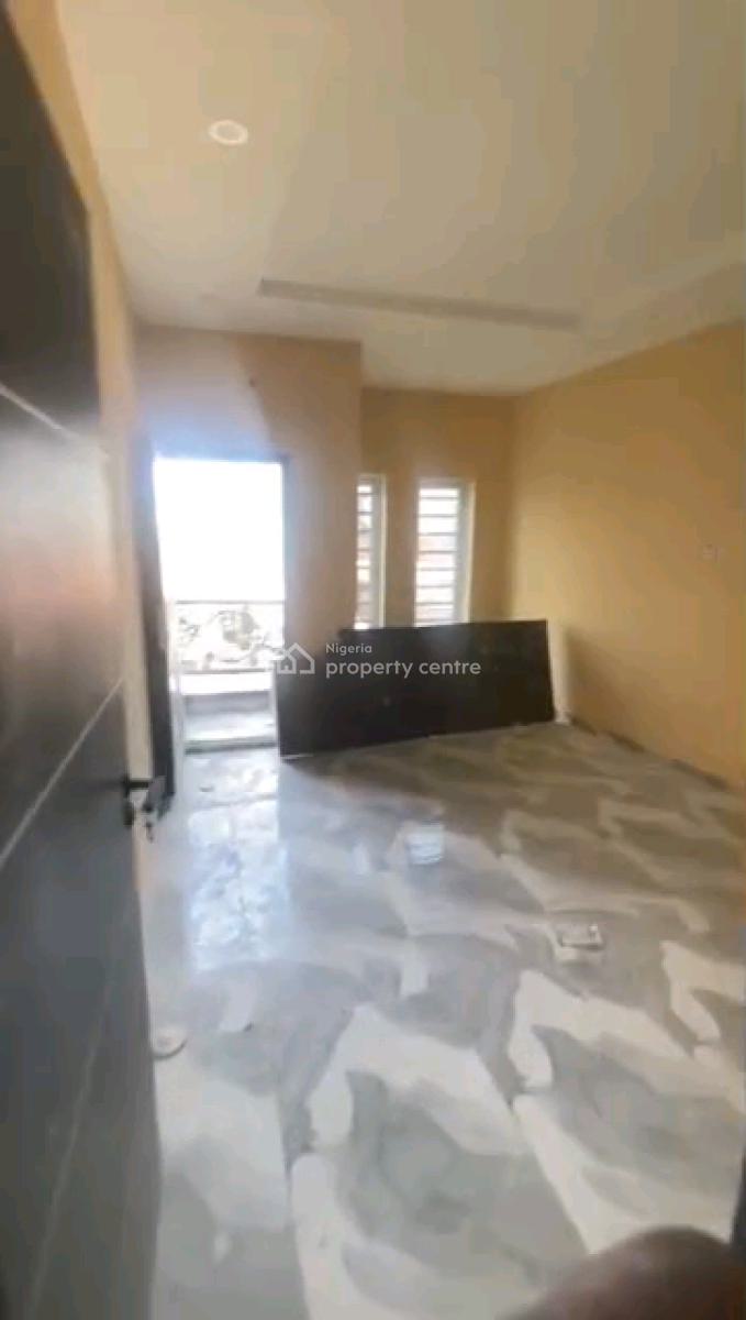 3bedroom Upstairs, All Room Ensuite, Burger King, Off Herbert Macauley Way, Alagomeji, Yaba, Lagos, Flat / Apartment for Rent