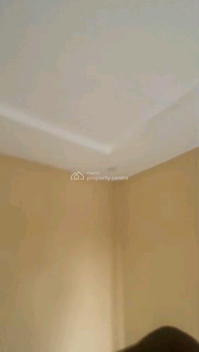 3bedroom Upstairs, All Room Ensuite, Burger King, Off Herbert Macauley Way, Alagomeji, Yaba, Lagos, Flat / Apartment for Rent