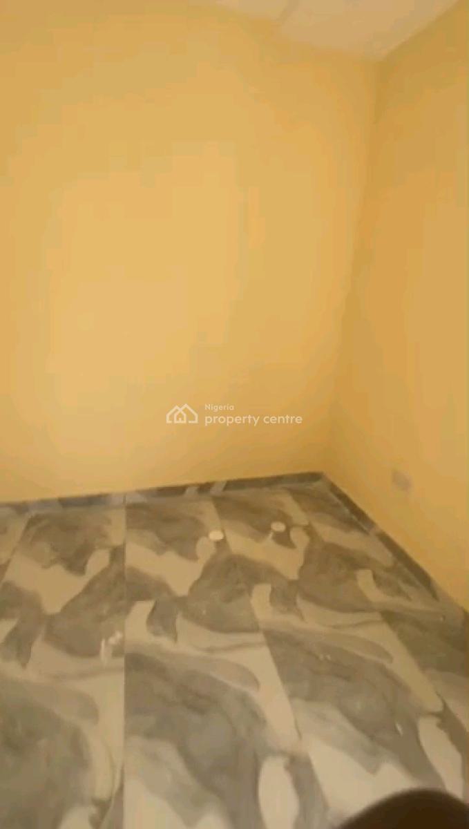 3 Bedroom Upstairs, All Room Ensuite, Balcony, Pop, Screeded Wall, Burger King, Off Herbert Macauley Way, Alagomeji, Yaba, Lagos, Flat / Apartment for Rent