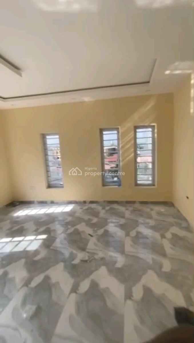 3 Bedroom Upstairs, All Room Ensuite, Balcony, Pop, Screeded Wall, Burger King, Off Herbert Macauley Way, Alagomeji, Yaba, Lagos, Flat / Apartment for Rent